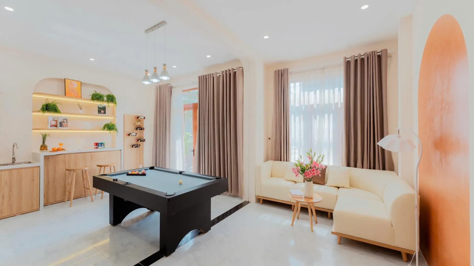 N&N House-Modern House At My An District, 5Mins To My Khe Beach Da Nang Villa